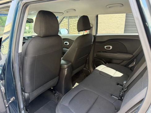 Used 2018 Kia Soul + FWD image 30