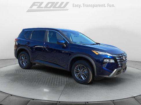 Used 2026 Nissan Rogue SV AWD/4WD image 1