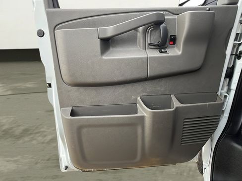 Used 2022 Chevrolet Express 2500 LS image 16