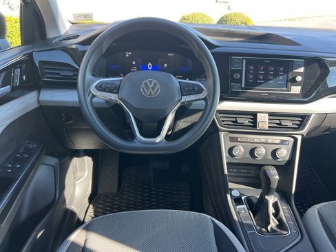 Used 2022 Volkswagen Taos S image 2