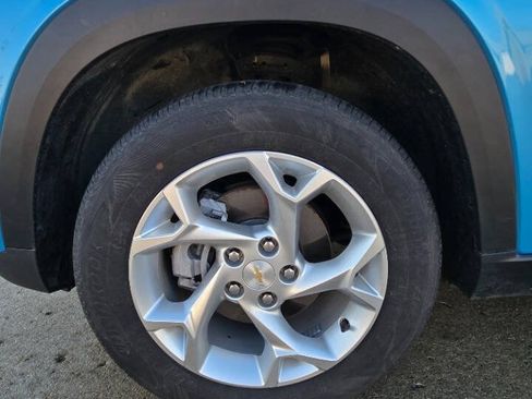 Used 2025 Chevrolet Trax LS w/ LS Convenience Package FWD image 38