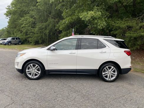 Used 2018 Chevrolet Equinox Premier FWD image 2