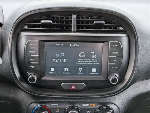 Used 2020 Kia Soul LX image 18