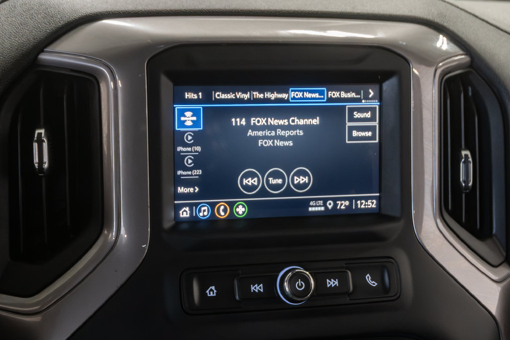 Used 2022 Chevrolet Silverado 1500 Custom Trail Boss AWD/4WD image 17