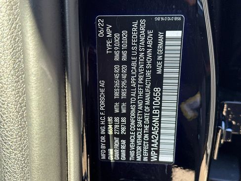 Used 2022 Porsche Macan image 29