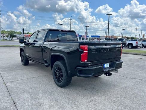 New 2025 Chevrolet Silverado 2500 High Country w/ Midnight Edition image 5