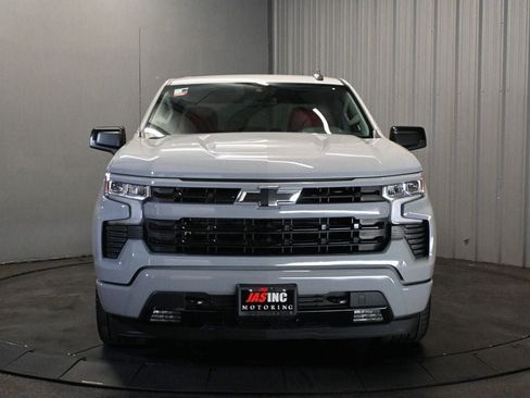 Used 2025 Chevrolet Silverado 1500 RST RWD image 2