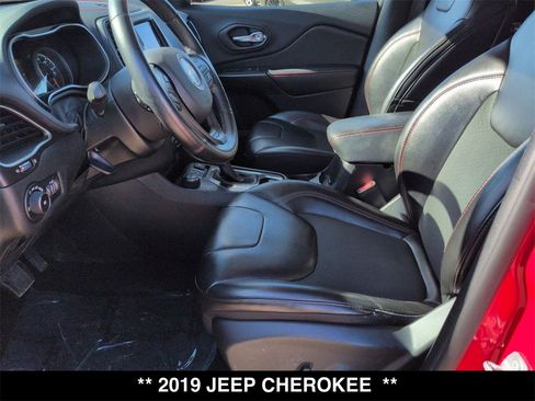 Used 2019 Jeep Cherokee Trailhawk w/ Cold Weather Group image 2