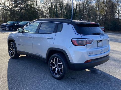 New 2026 Jeep Compass Limited image 5