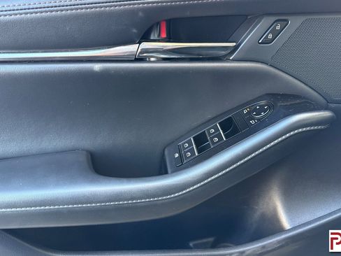 Used 2023 MAZDA MAZDA3 s image 12