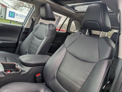 Used 2022 Toyota RAV4 Limited image 20