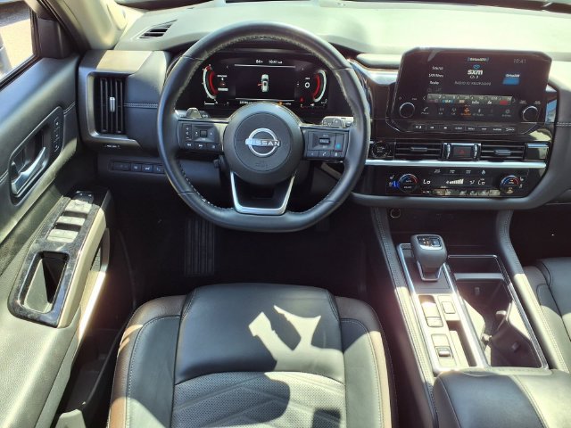 Certified 2025 Nissan Pathfinder Platinum FWD image 20