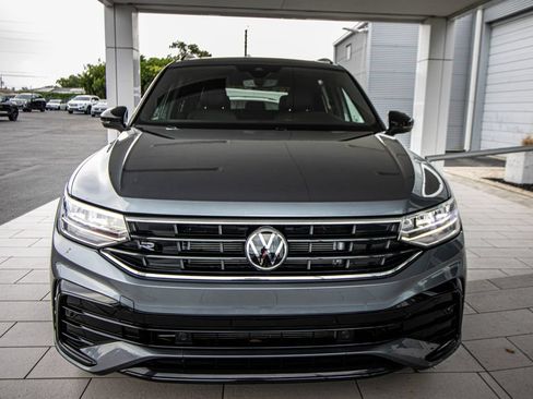 Certified 2023 Volkswagen Tiguan SE R-Line FWD image 9