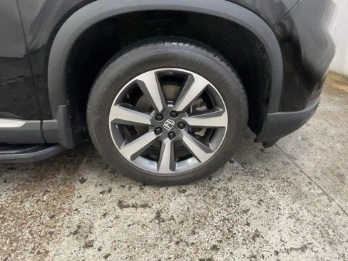 Used 2023 Honda Pilot Elite image 12