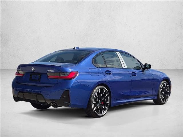 Used 2026 BMW 330i xDrive Sedan w/ M Sport Package AWD/4WD image 2
