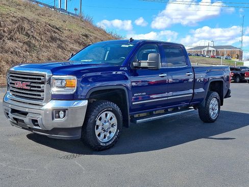 Used 2015 GMC Sierra 2500 SLT w/ Duramax Plus Package image 3