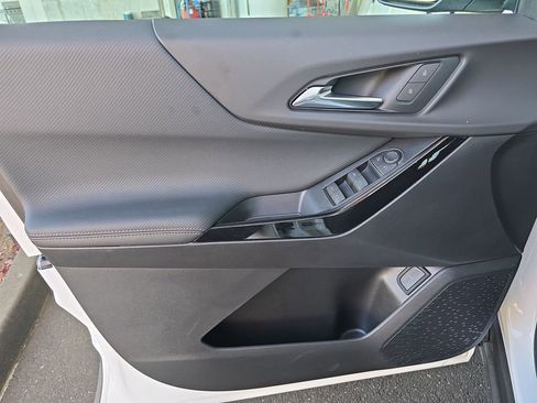 New 2026 Chevrolet Equinox LT w/ Convenience Package II image 25