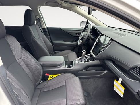 Used 2025 Subaru Outback Premium image 15