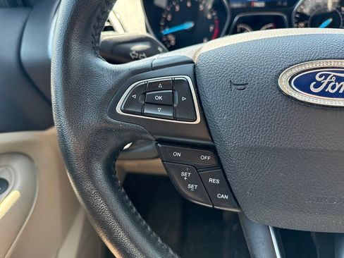 Used 2019 Ford Escape Titanium image 14