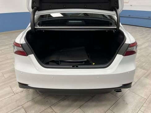 Used 2023 Toyota Camry XLE image 16