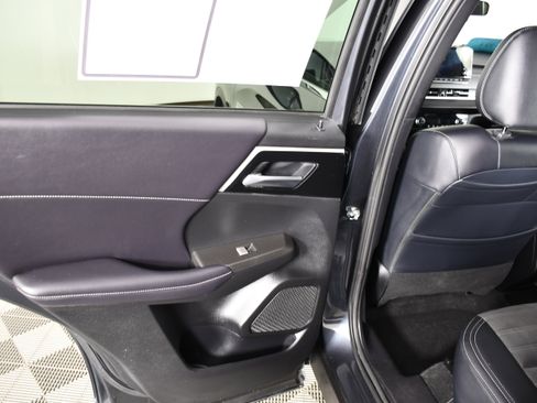 Used 2025 Mitsubishi Outlander SE AWD/4WD image 45