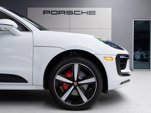 Certified 2026 Porsche Macan S AWD/4WD image 11