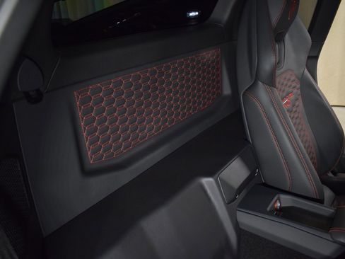 Used 2023 Lamborghini Huracan EVO image 20