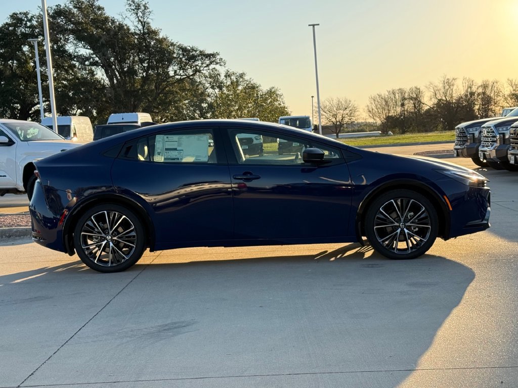 New 2027 Toyota Prius XLE FWD image 4