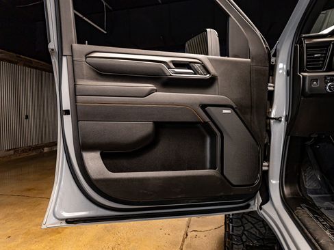 Used 2025 GMC Sierra 2500 AT4 w/ AT4 Premium Plus Package image 30