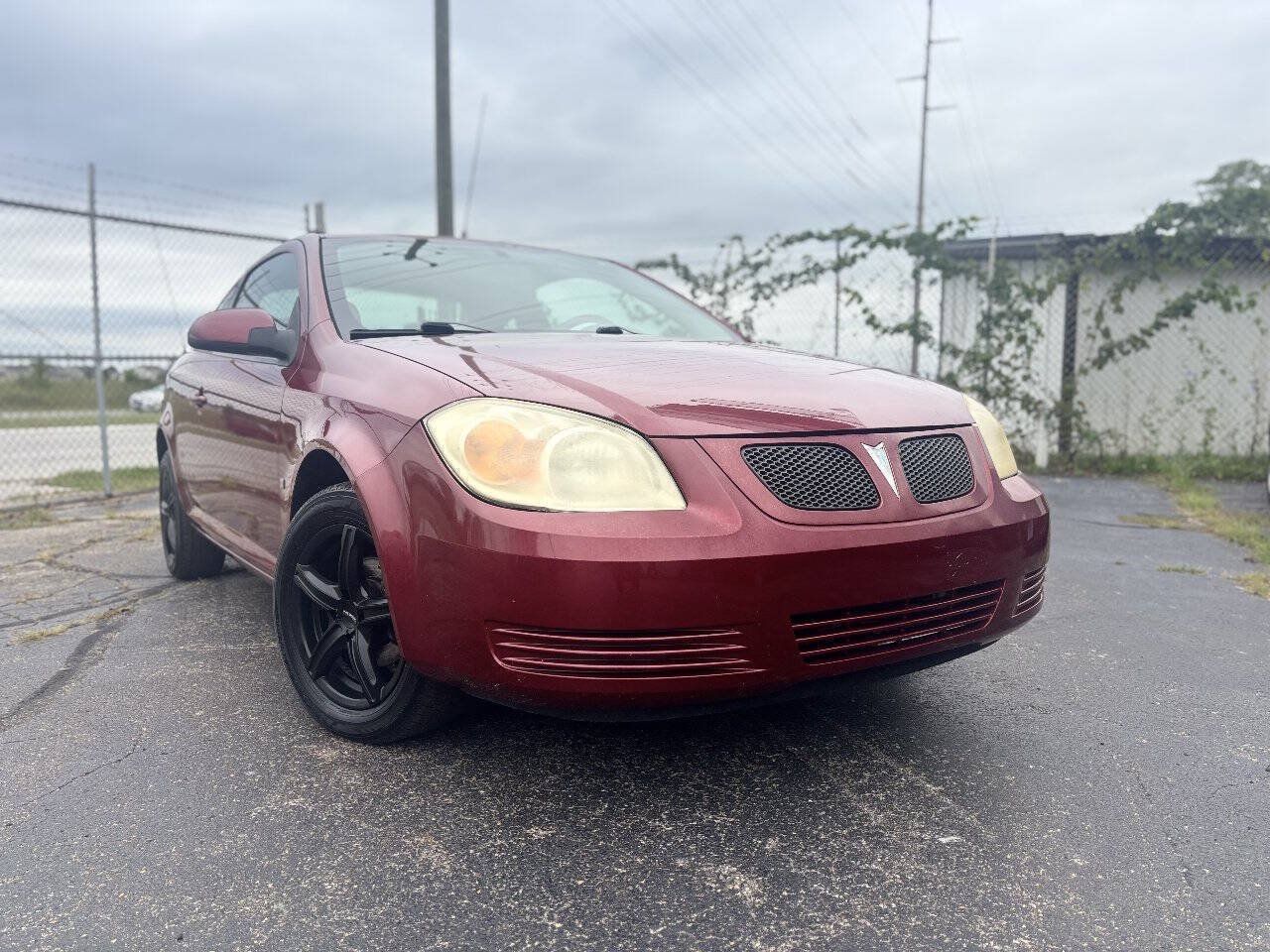 Used 2009 Pontiac G5 FWD image 1