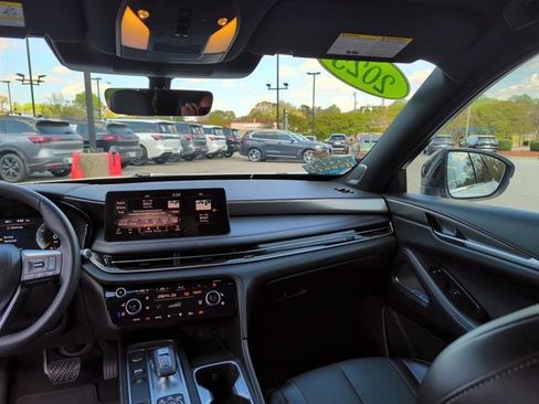 Certified 2025 INFINITI QX60 Luxe w/ Black Edition image 10