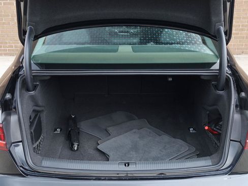 Used 2019 Audi A4 2.0T Premium FWD image 10