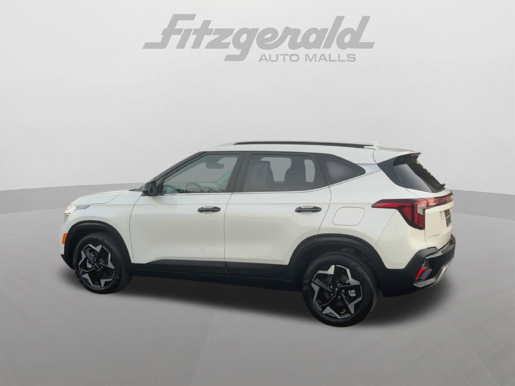 Used 2024 Kia Seltos EX AWD/4WD image 6