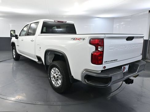 Used 2023 Chevrolet Silverado 2500 LT AWD/4WD image 9