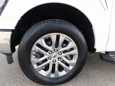 New 2025 Ford F150 Lariat w/ Equipment Group 501A Mid image 14