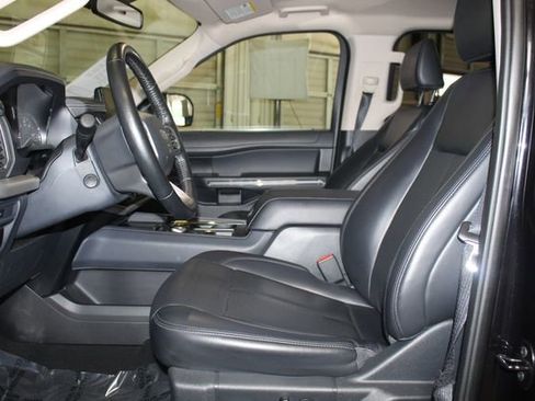 Used 2024 Ford Expedition XLT RWD image 10