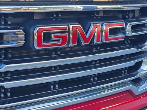 Used 2021 GMC Sierra 1500 SLT w/ SLT Premium Package RWD image 6