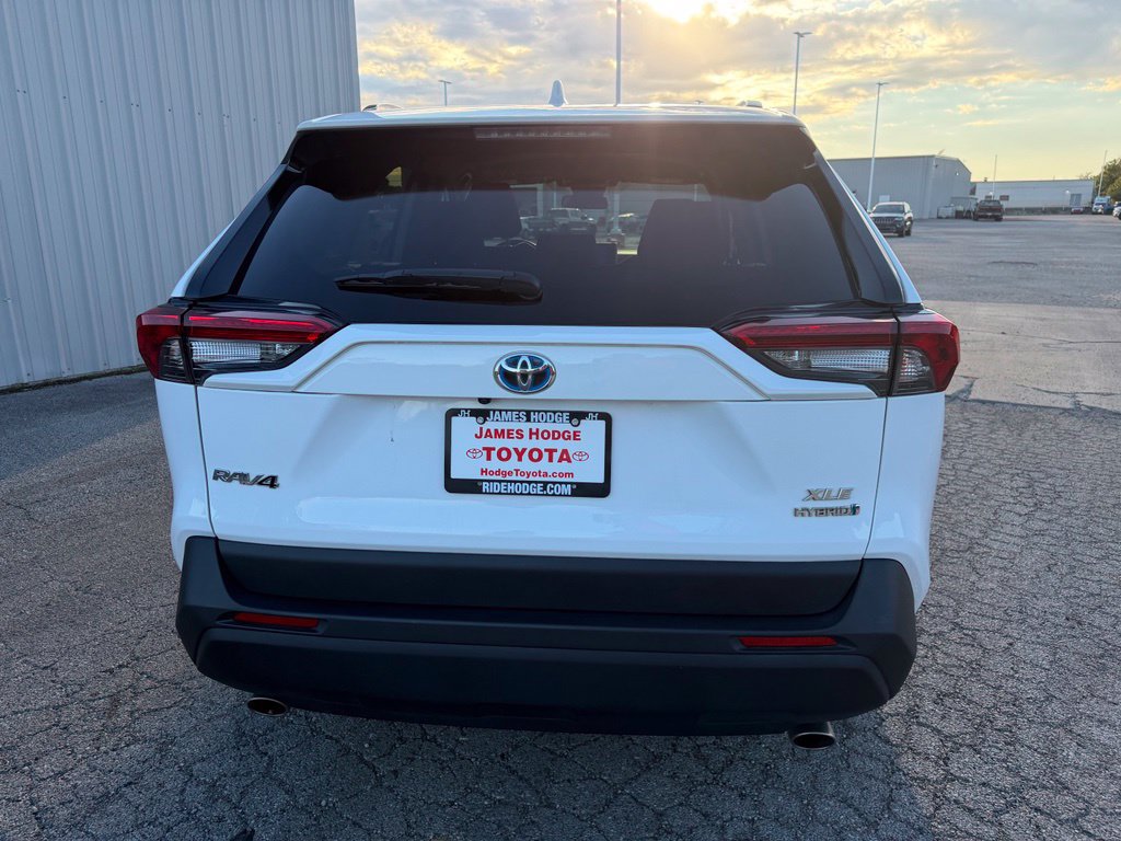 Used 2024 Toyota RAV4 XLE AWD/4WD image 6