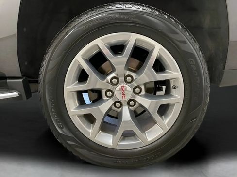 Used 2018 GMC Yukon SLE w/ SLE Value Package RWD image 26