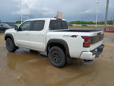 New 2026 Nissan Frontier PRO-4X w/ Tow Package AWD/4WD image 3