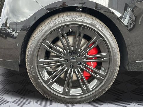 New 2026 Land Rover Range Rover SV AWD/4WD image 9