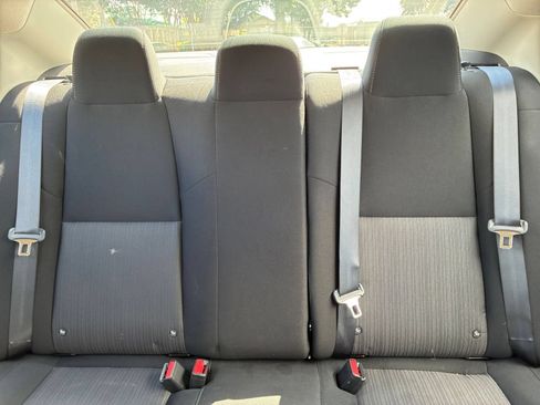 Used 2025 Nissan Sentra SV FWD image 31