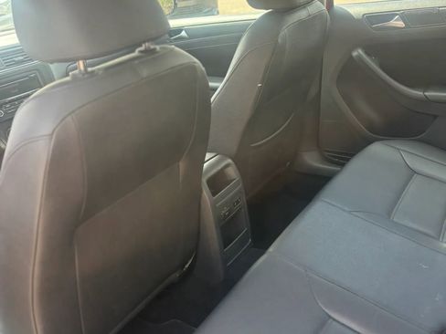 Used 2012 Volkswagen Jetta SE FWD image 26
