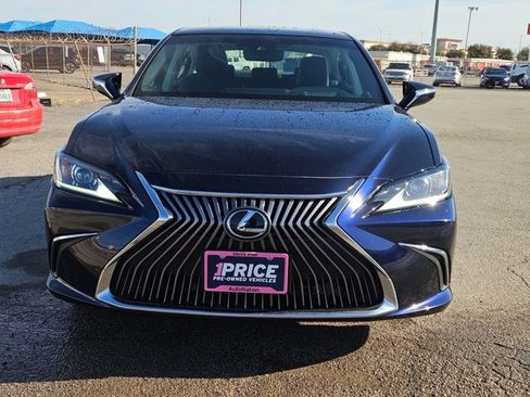 Used 2019 Lexus ES 350 w/ Luxury Package image 2
