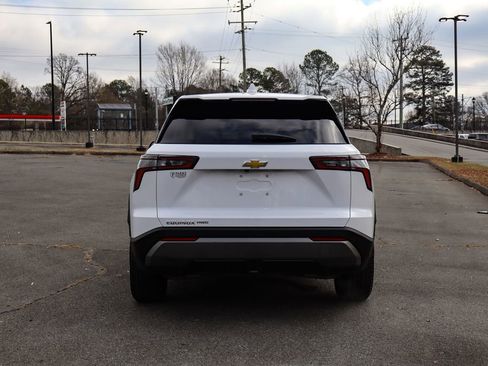Used 2025 Chevrolet Equinox LT image 6