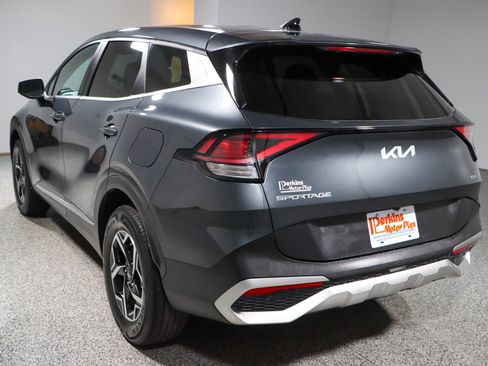 Used 2024 Kia Sportage LX AWD/4WD image 9