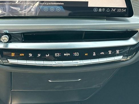 New 2025 Cadillac Lyriq Luxury image 13