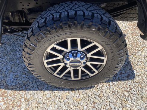 Used 2019 Ford F250 Lariat w/ Lariat Value Package image 10