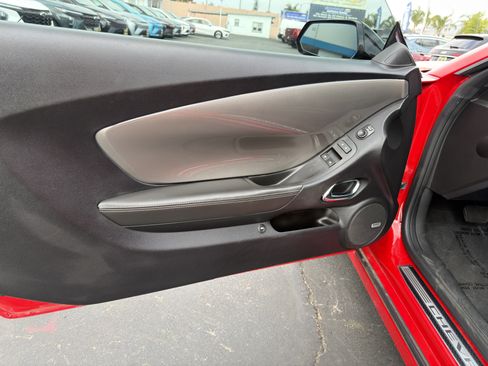 Used 2015 Chevrolet Camaro SS RWD image 16