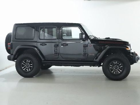 Used 2026 Jeep Wrangler Unlimited Rubicon AWD/4WD image 13